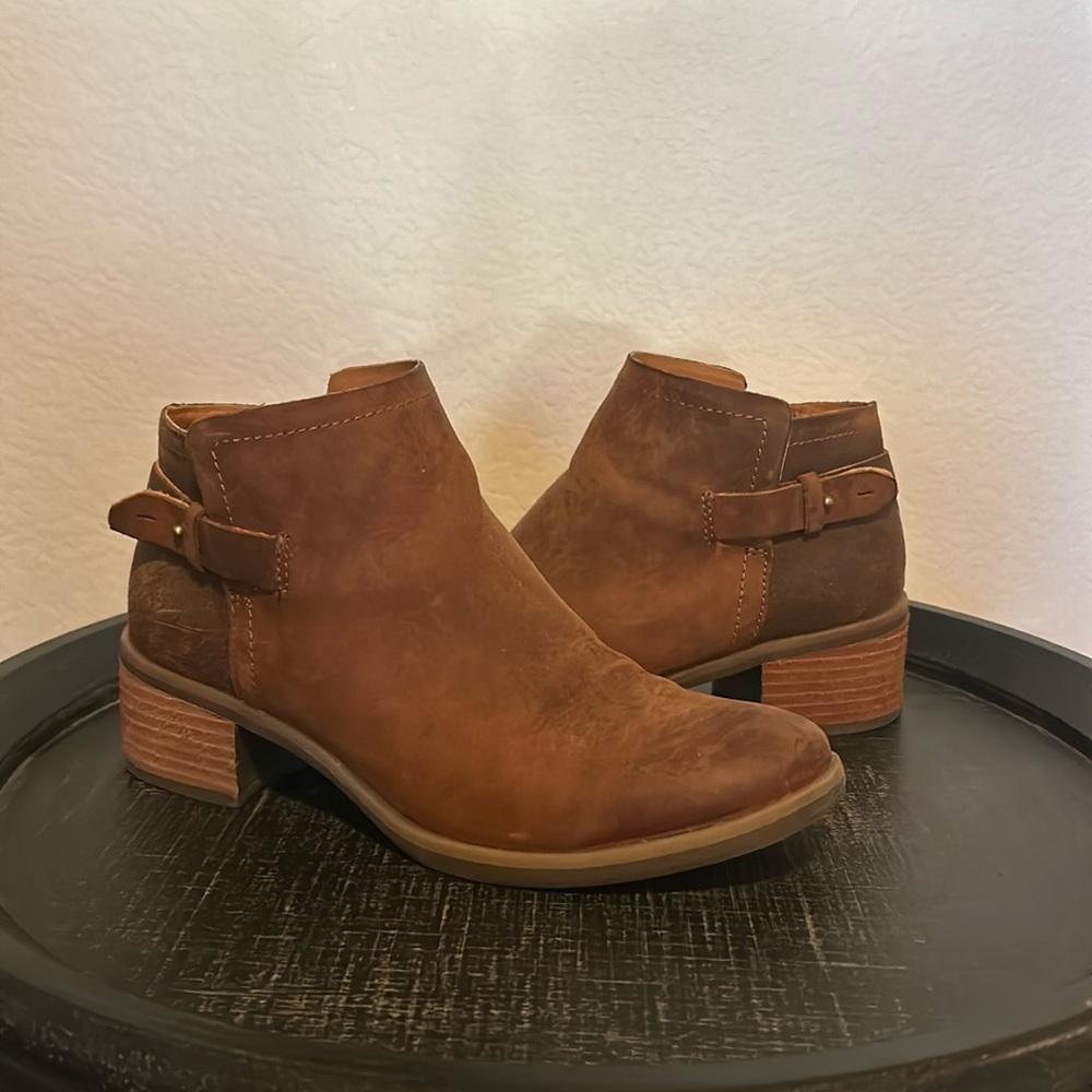Korks booties